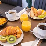 Cactus Hotel 3*