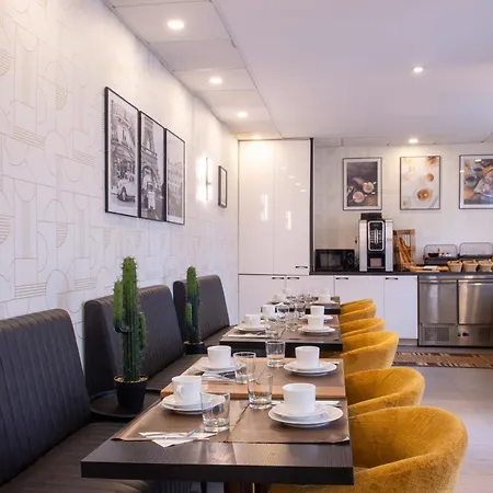 Cactus Hotel 3*