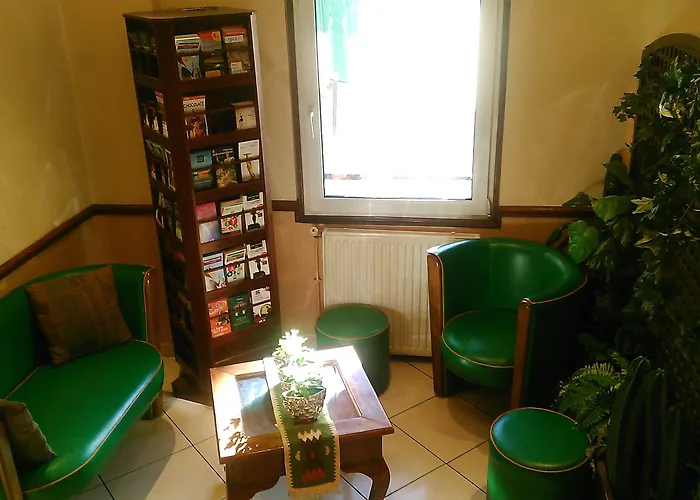 Cactus 3* Париж